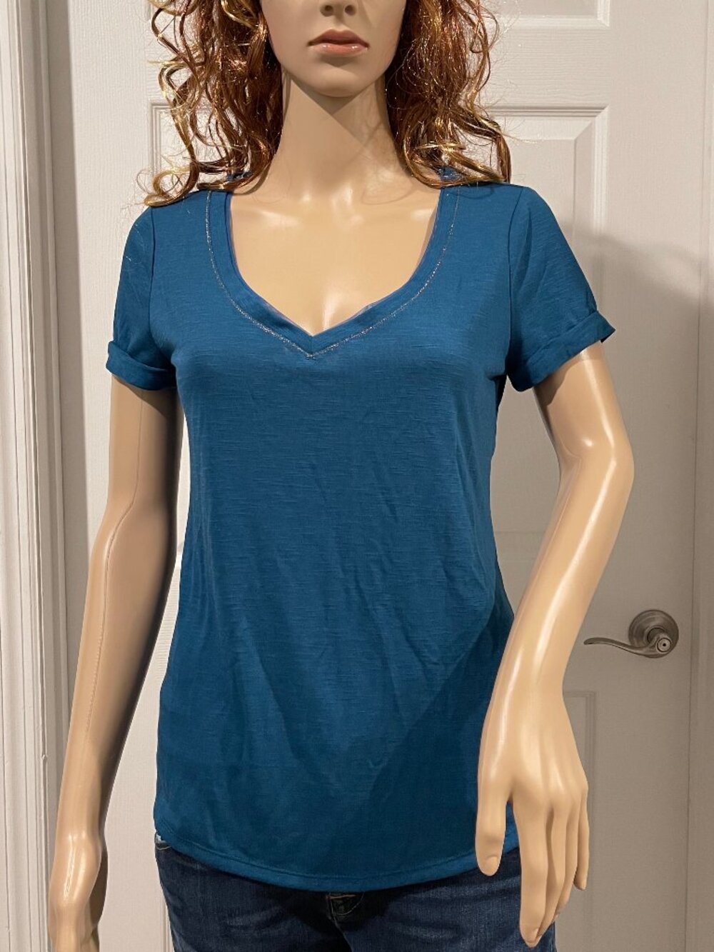 White House Black Market Twilight Teal V-Neck Austin SS T-Shirt Sz XXS NWT $39